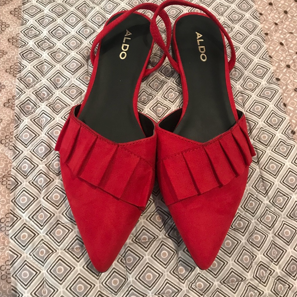 NWT ALDO red shoes size 6